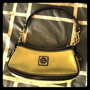 Dooney & Bourke  Bag 🎉🎉FLASH SALE🎉🎉